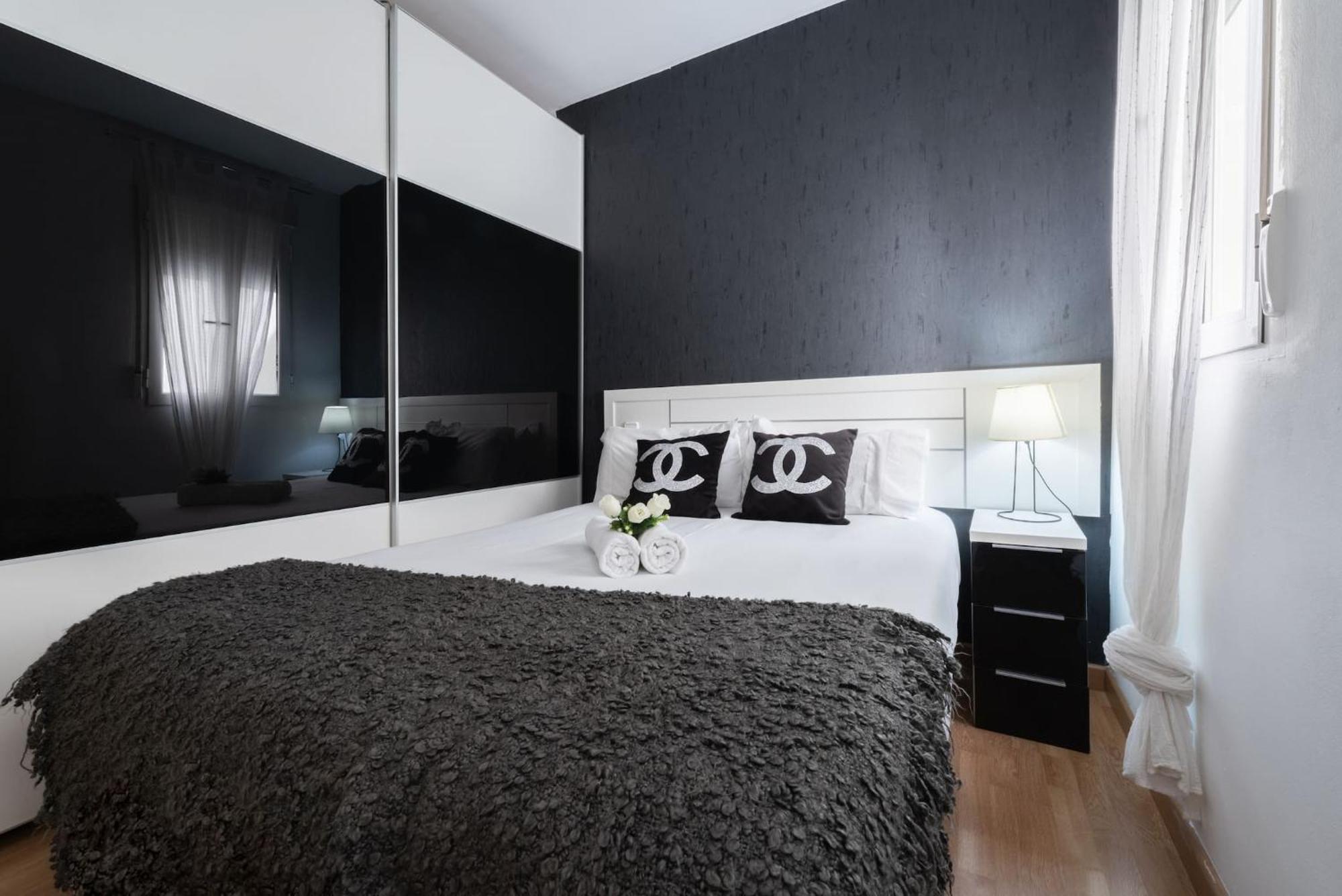 Apartamentos Day Madrid Ildefonso Centro Gran Via Sol Malasana Екстер'єр фото